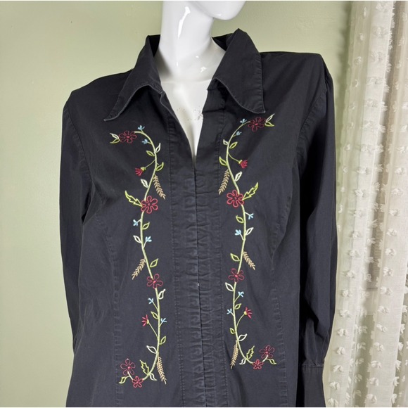 Whimsical Venezia Floral Embroidered Button-Up Shirt – Women's 14/16 - Picture 6 of 8